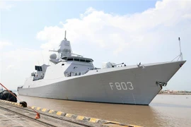 Royal Netherlands Navy’s Frigate HNLMS Tromp anchors at Chua Ve port, Hai Phong city (Photo: VNA)