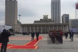 Singaporean PM visits Mongolia to explore energy market