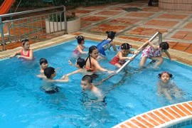 Provinces asked to teach students swimming skills 