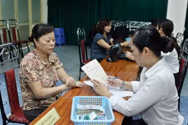 Minimum wage for State agency employees to rise in May