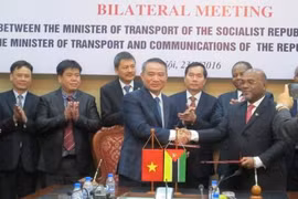 Vietnam, Mozambique intensify transport cooperation