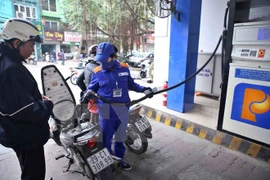 Consumer prices edge up slightly in Hanoi this month