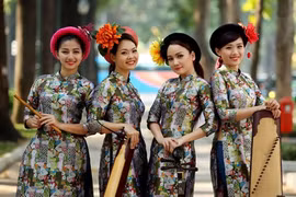 Folk music with a contemporary style 