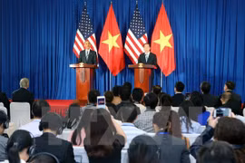 Vietnamese, US Presidents chair international press conference