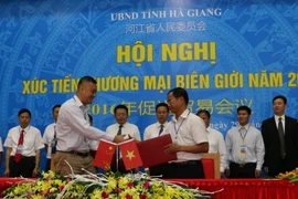 Ha Giang boosts border trade with Chinese locality 