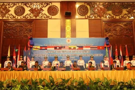 ASEAN defence chiefs emphasise peace in East Sea 
