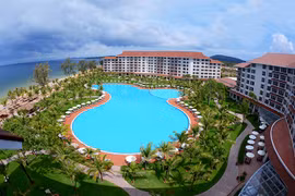 Phu Quoc improves infrastructure to lure investment 