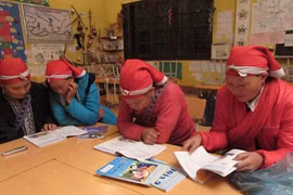 Ethnic women learn to read, write in free class 