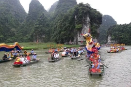Trang An festival underway in Ninh Binh