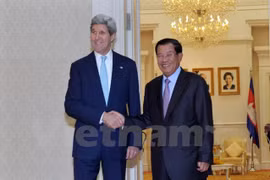 Cambodia PM talks with US Secretary on regional issues
