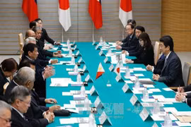 Japan seeks closer economic, security ties with Philippines