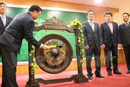 Hanoi Stock Exchange celebrates post-Tet opening