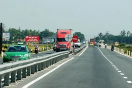 Quang Nam expands routes to key economic zones
