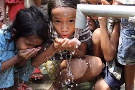 Cambodia ends water distribution to drought hit areas