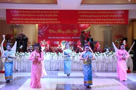 Success of Vietnamese, Lao Party congresses hailed by expatriates