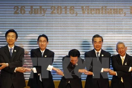Chinese FM speaks of importance of cooperation with ASEAN 