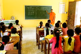 Kien Giang encourages Khmer teaching to ethnic children