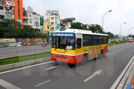 New bus route to connect Hanoi downtown and Noi Bai Airport