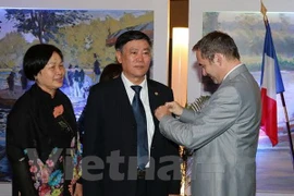 Former national library director honoured with French order