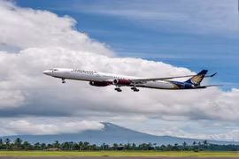 Indonesia works to make air travel more affordable (Photo: travelandtourworld.com)