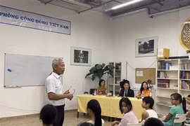 Tran Anh Tuan, head of the Budapest Vietnamese Language Centre at the event (Photo: VNA)