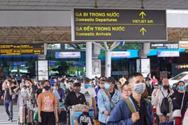 Tan Son Nhat airport expects to serve 120,000 passengers daily over National Day rush (Photo: VNA)