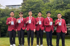 Vietnamese students win five medals at Int’l Math Olympiad 2024 (Photo: VNA)