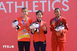 Vietnamese runner earns two golds at ASEAN School Games