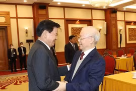 Top Lao leader recounts close comradeship with late Party chief