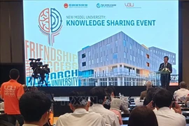 Workshop talks experience in building new university model