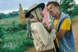 In “30 chua phai la Tet” (It ain't over till it's over), actor Truong Giang brings out a shady character (Photo: the film crew)