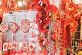 Merchants anticipate strong sales for Tet