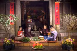 Experiencing Vietnamese Tet in Duong Lam Ancient Village