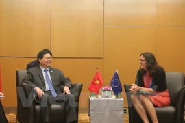 Minister of Industry and Trade Vu Huy Hoang and European Commissioner for Trade Cecilia Malmstrom (Source: VNA)