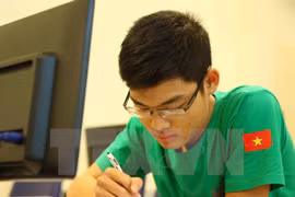 Vu Xuan Trung from Thai Binh High School wins gold medal at the Int’l Math Olympiad 2015