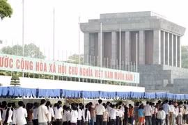 40 million people pay respect to Uncle Ho 