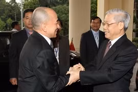 Party leader Nguyen Phu Trong and ambodian King Norodom Sihamoni (Source: VNA)