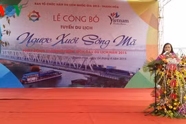 At the ceremony to launch Thanh Hoa's first waterway tours on the Ma River (Photo: VNA)
