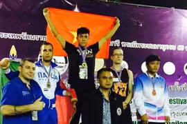 Vietnamese fighter Nguyen Tran Duy Nhat won a gold medal at the ongoing World Martial Arts Council Games in Thailand (Photo: 24h.com.vn)