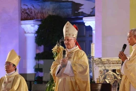 Vatican Cardinal Fernando Filoni extended greetings on the 400th anniversary of the evangelization and the 50th founding anniversary of the diocese in Da Nang (Photo:VNA)