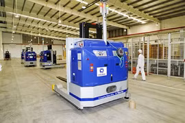 Automated production lines use robotic operating systems in Vinamilk's second mega factory in My Phuoc Industrial Park in southern Binh Duong Province. (Photo: VNA)
