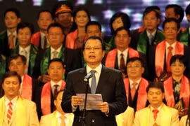 Deputy Prime Minister Vu Van Ninh speaks at the ceremony (Source: VNA)