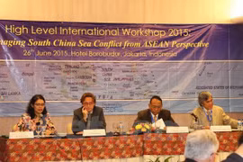 The workshop focused its discussions on the East Sea-related issues from ASEAN perspective and encouraged initiatives to solve regional conflicts (Photo: VNA)
