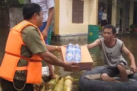 Over 19 bln VND raised for flood victims 