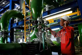 Inside a power plant. Eleven Japanese banks will provide a 680 mln USD loan for EVN to build a power plant. (Photo: VNA)
