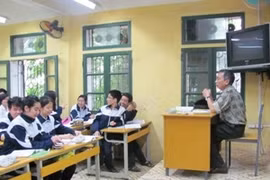 At a classroom (Source: VNA)