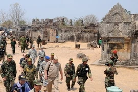 Foreign military envoy delegations visit Preah Vihear temple (Photo: VNA)