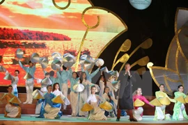 Art performance commenced 2014 Ho Chi Minh City Tourism Festival (Photo: VNA)