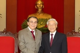 Party leader Nguyen Phu Trong receives PCB President Jose Renato Rabelo (Photo:VNA)