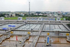 The People's Committee of HCM City recently approved a 4.37 trillion VND (200 million USD) project to construct and manage a clean water supply system in the suburban Cu Chi district (Photo: VNA)